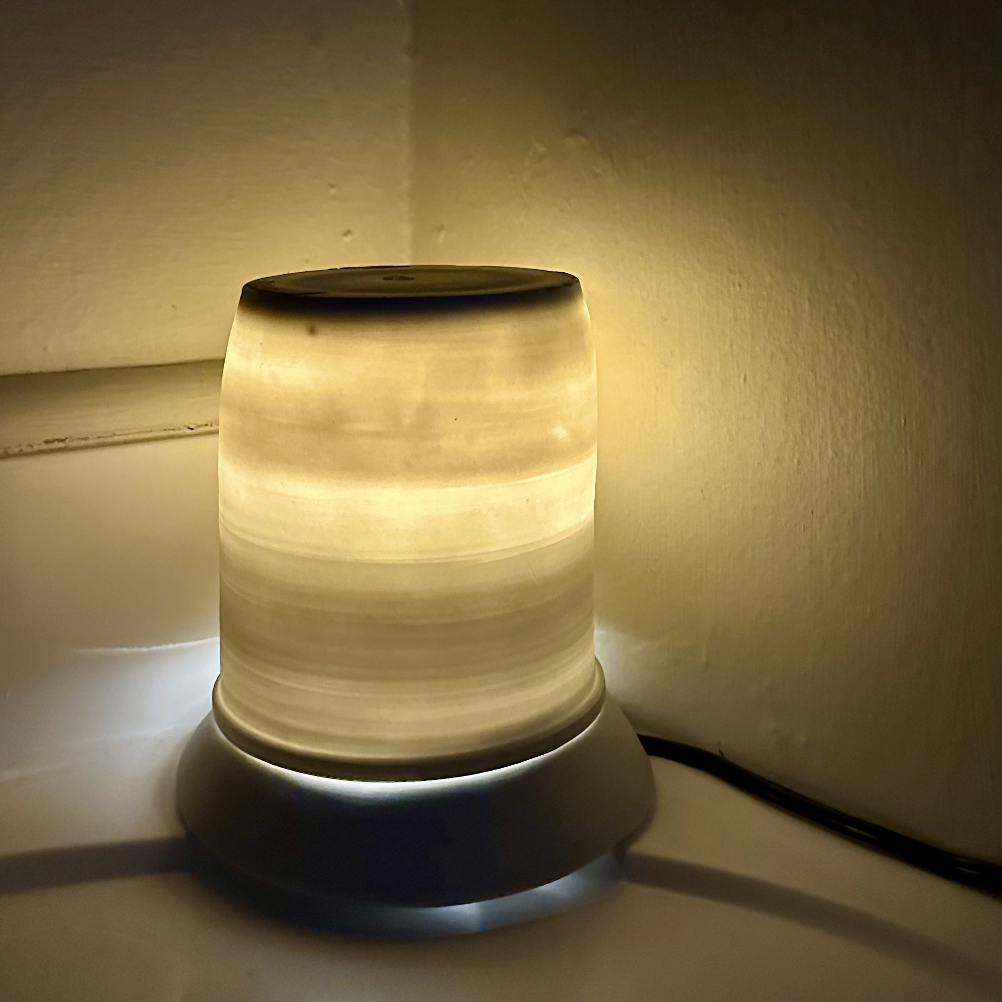 Second prototype with translucent porcelain shade